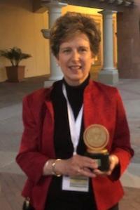Dr. Ann Fulcher with her Society of Abdominal Radiology Gold Medal